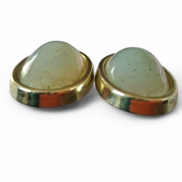 Vintage Gold Tone Oval Stud Earrings Robin Egg Blue Cabochon Classic Retro - Picture 5 of 9